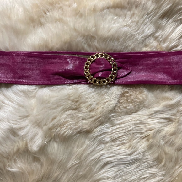 80s Lambskin Belt Fuchsia w/ Round Gold Chain Buckle Vintage - Picture 5 of 6